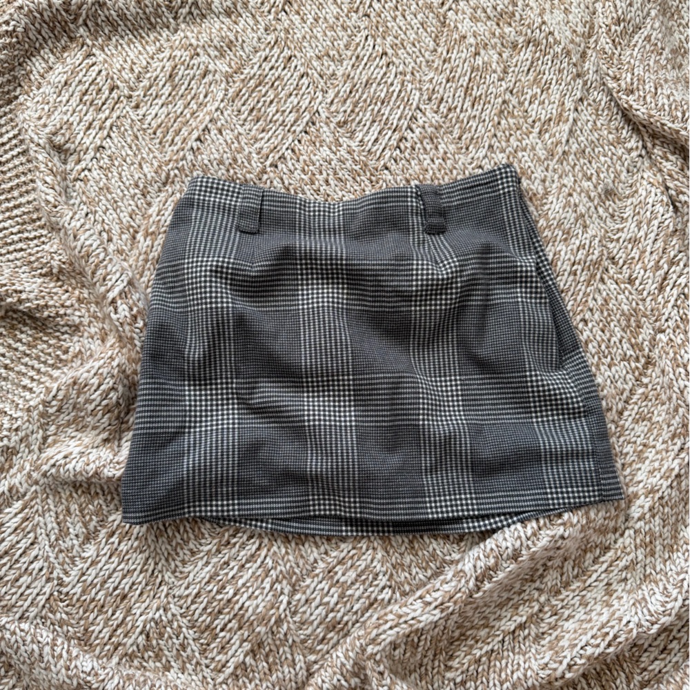 Abercrombie & Fitch Black and White Plaid Mini Skirt